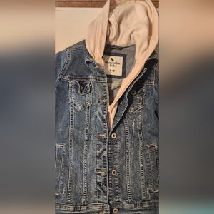 Abercrombie kids denim jacket size 11/12